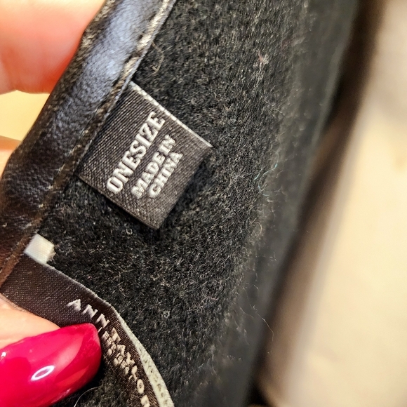 Ann Taylor Black Fringe Faux Leather Trim Open Poncho One Size - Picture 8 of 13